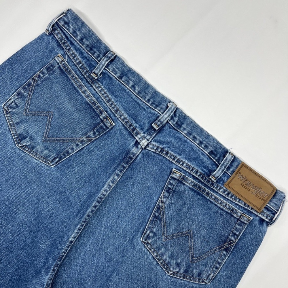Wrangler Rugged Wear Mens Blue Jeans 42x34 Medium Wash Cotton Workwear‎ Denim